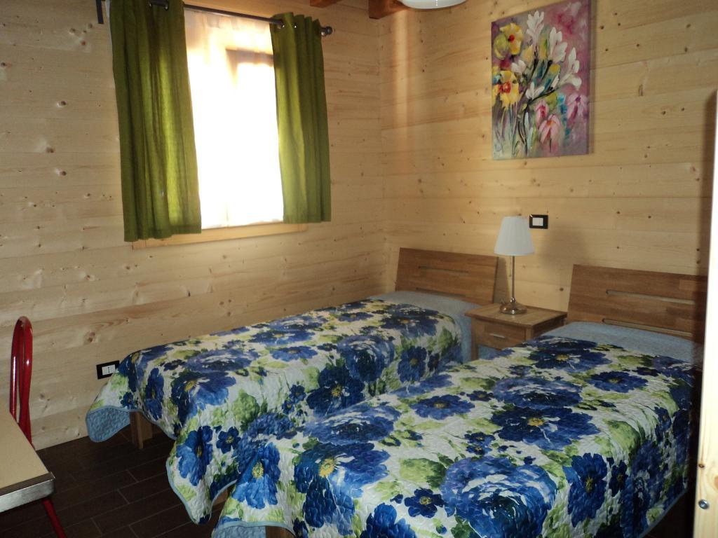 Fiavè Chalet Trentino Bed & Breakfast エクステリア 写真